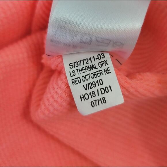 Old Navy Slim-Fit Holiday Flamingo Sleigh Graphic Thermal Knit Top Size Small - Picture 11 of 13